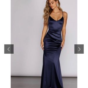 Beautiful Emilia Windsor navy gown (discontinued) size m